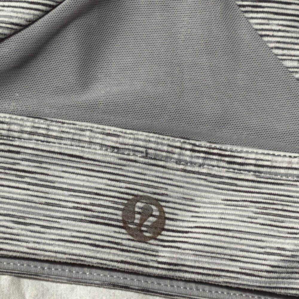 Lululemon Train Times Bra Sports Yoga Gym Activewear Wee Space Grey White Size 4 - Picture 7 of 9